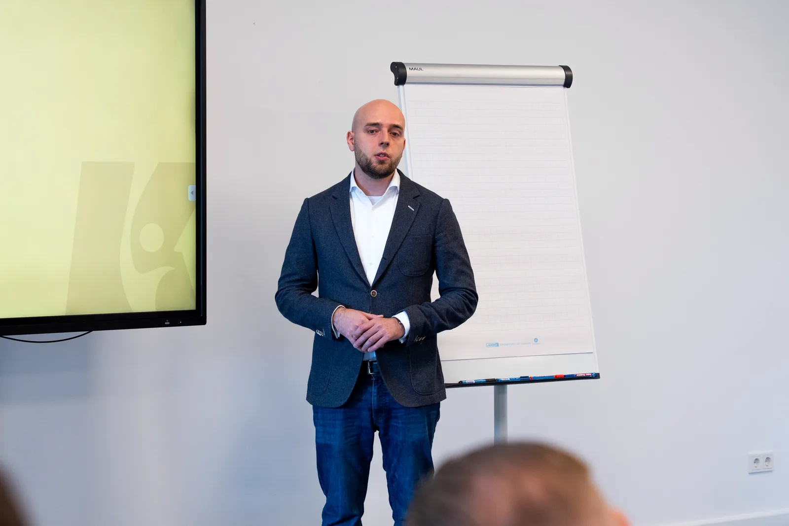 Schulung im Institut: Vortrag vor dem Team